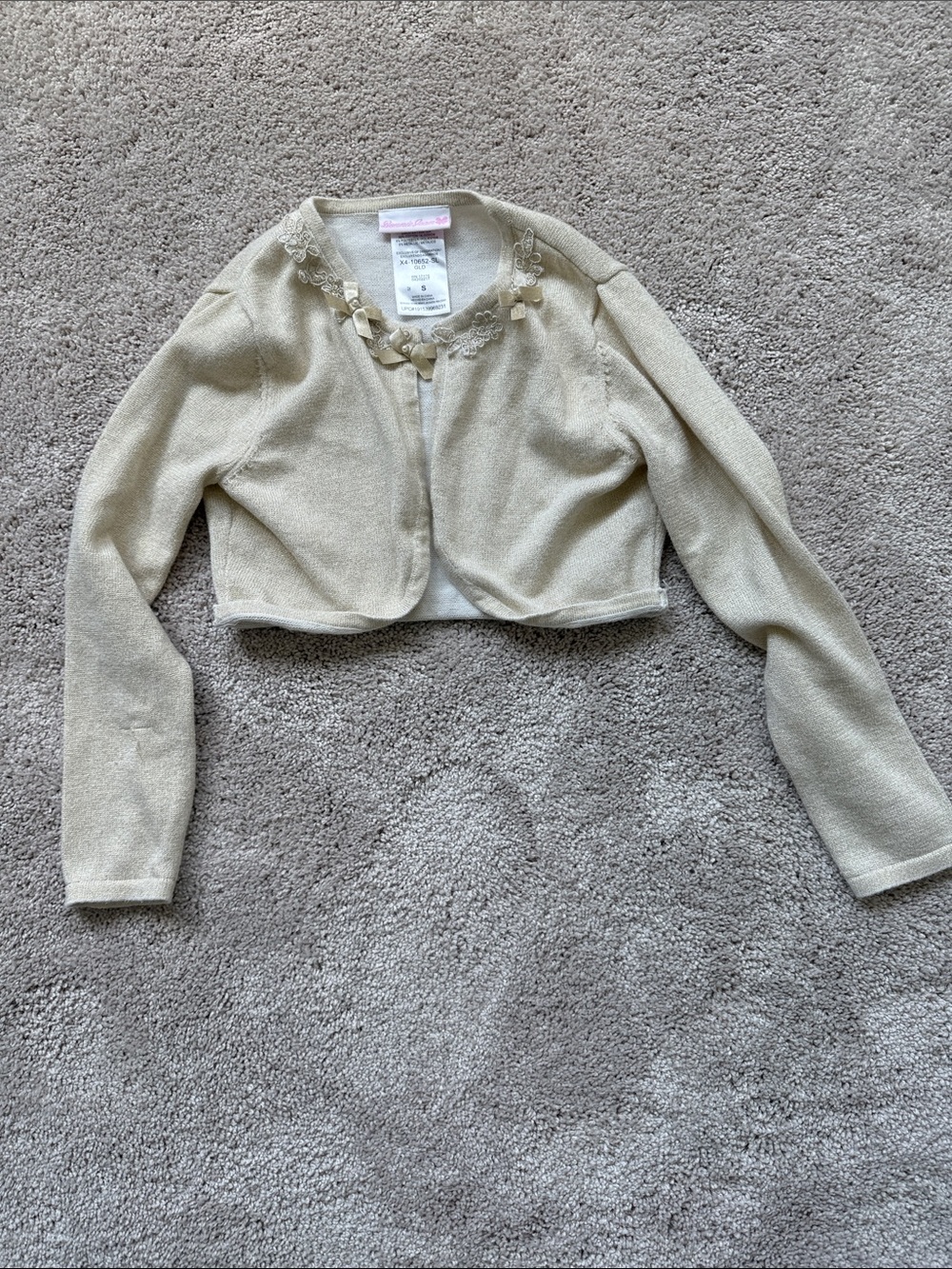 Gold shrug